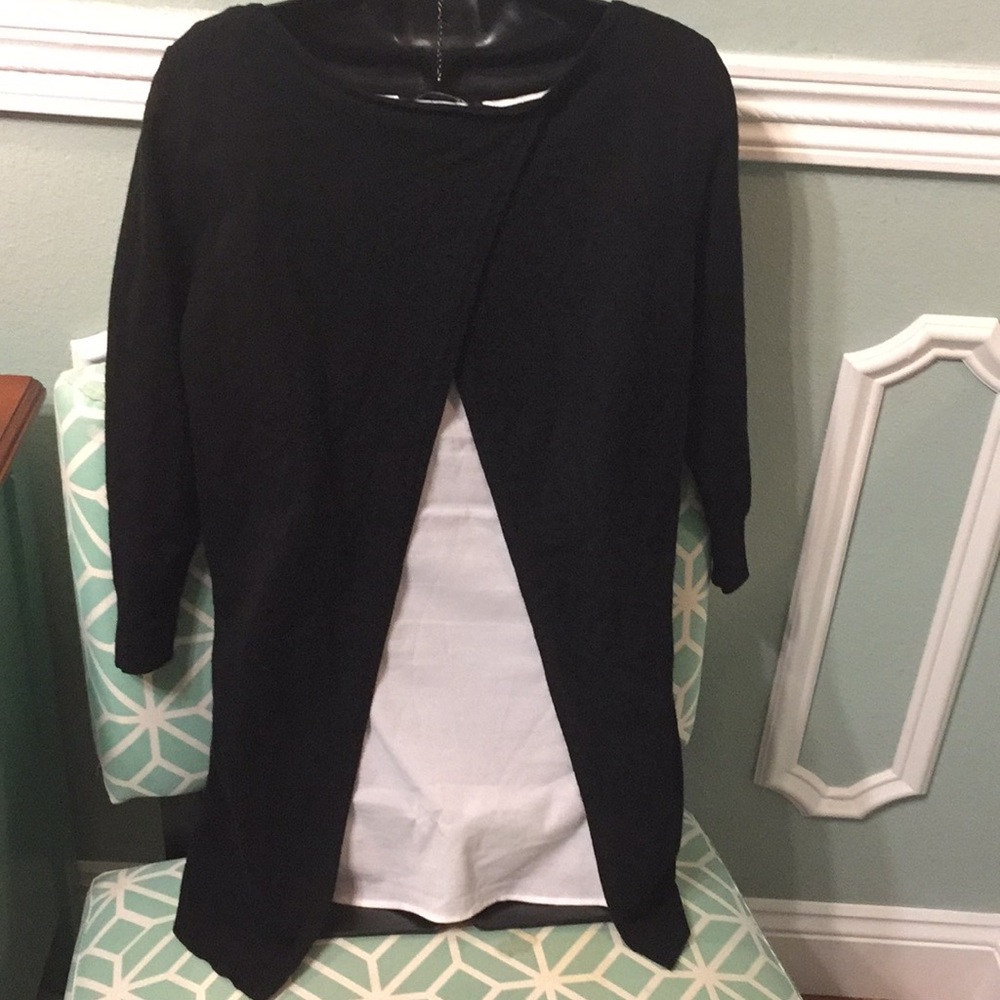 White House Black Market Black and white shirt
